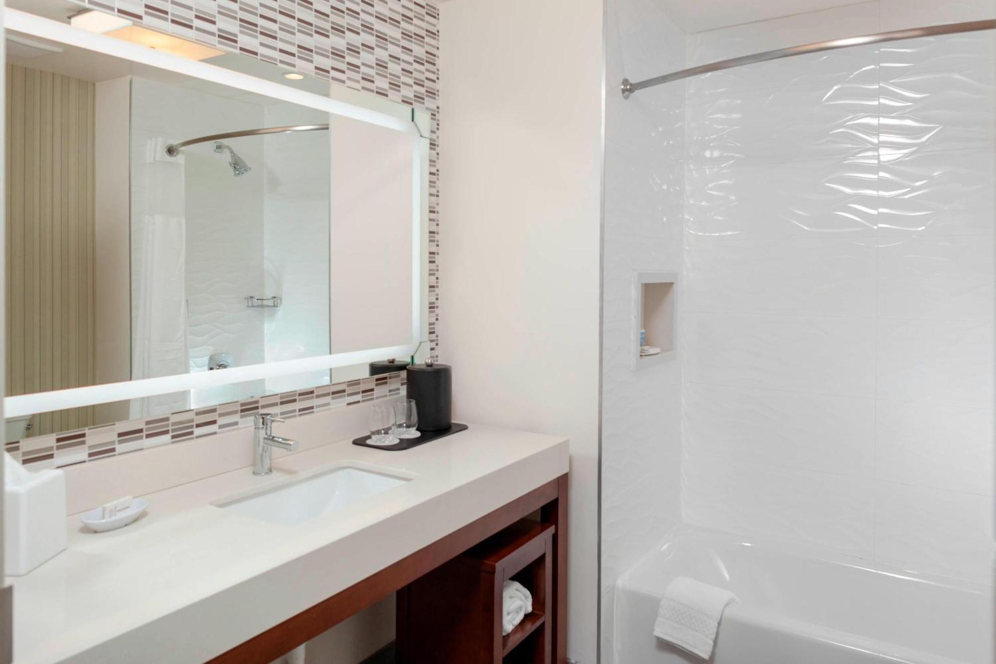 Courtyard By Marriott Deland Historic Downtown Hotel Bagian luar foto