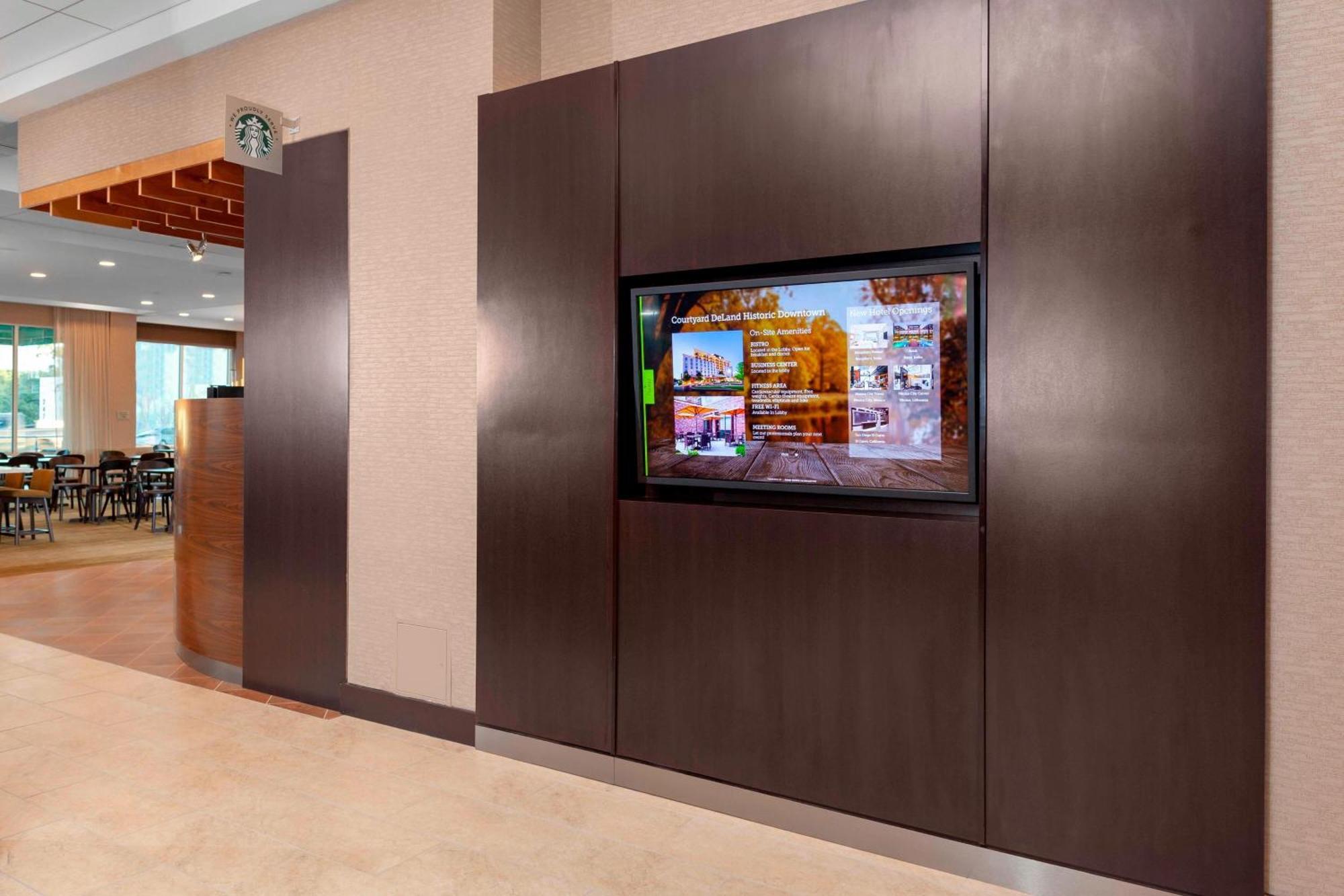 Courtyard By Marriott Deland Historic Downtown Hotel Bagian luar foto