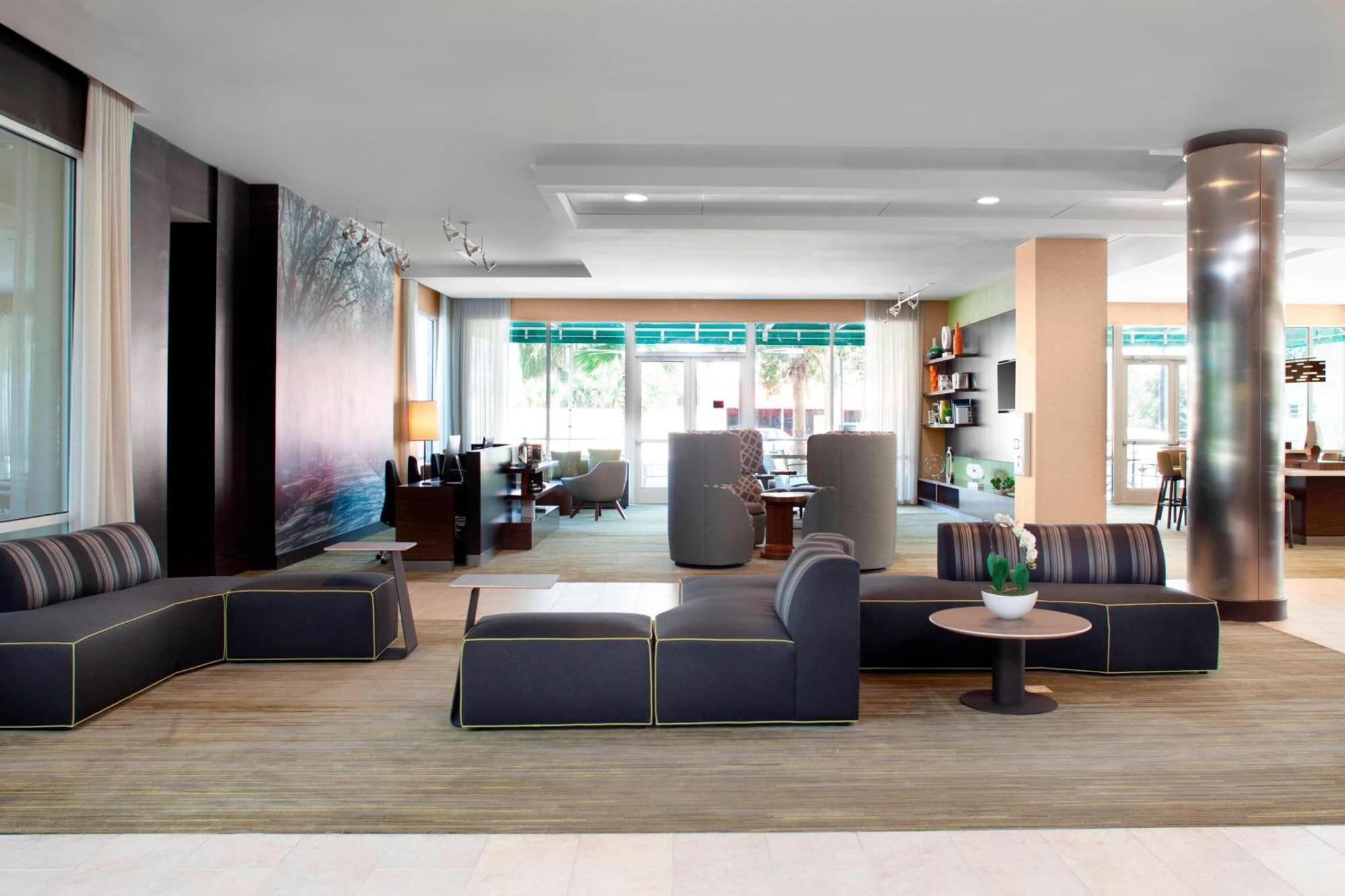 Courtyard By Marriott Deland Historic Downtown Hotel Bagian luar foto