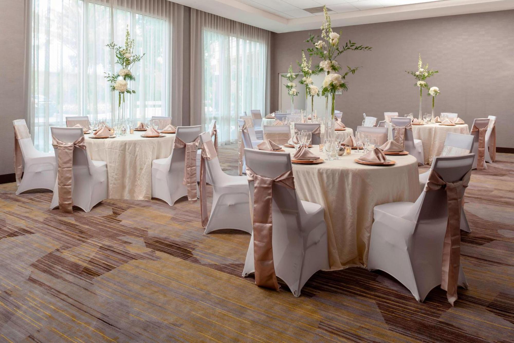Courtyard By Marriott Deland Historic Downtown Hotel Bagian luar foto